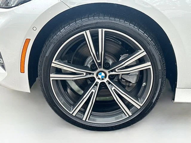 2024 BMW 3 Series 330i - Photo 36