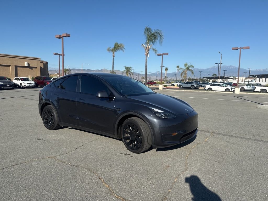 Used 2024 Tesla Model Y Long Range with VIN 7SAYGDEE6RA240260 for sale in Hemet, CA