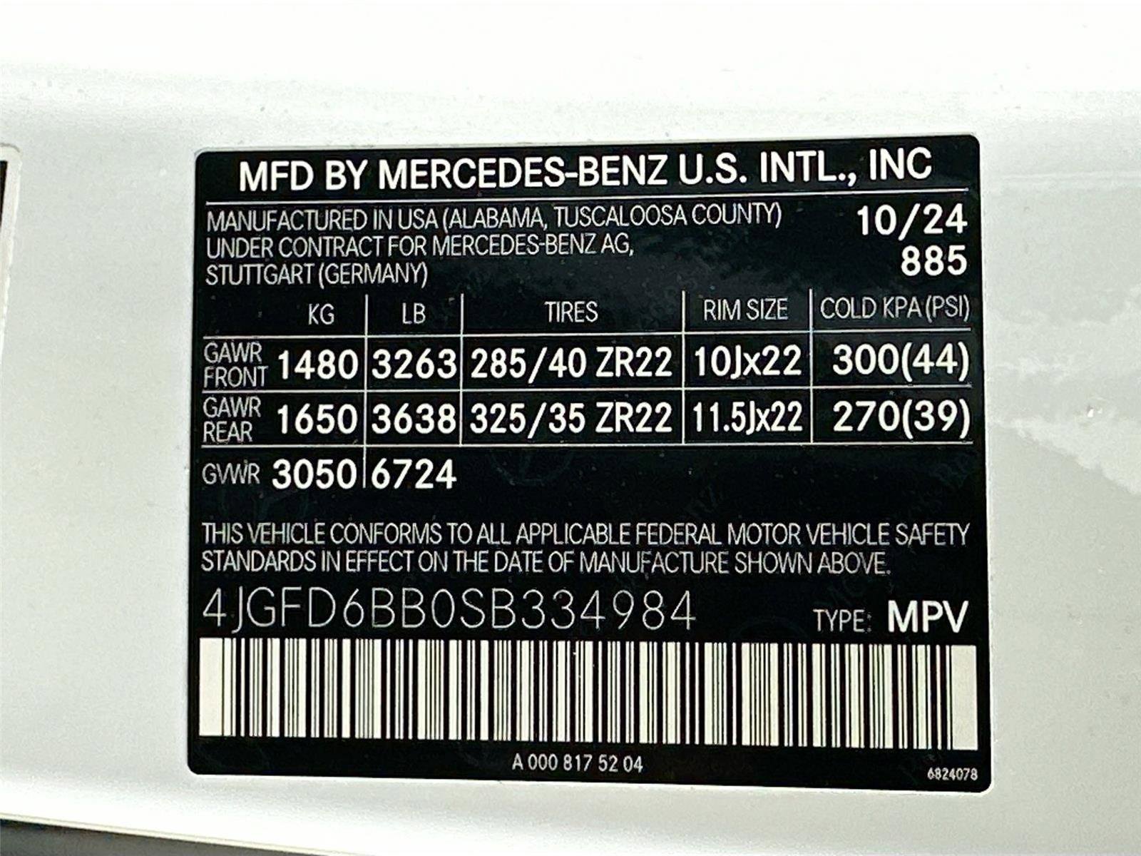 Used 2025 MANUFAKTUR Moonlight White Metallic Mercedes-Benz GLE 53 AMG® image 6