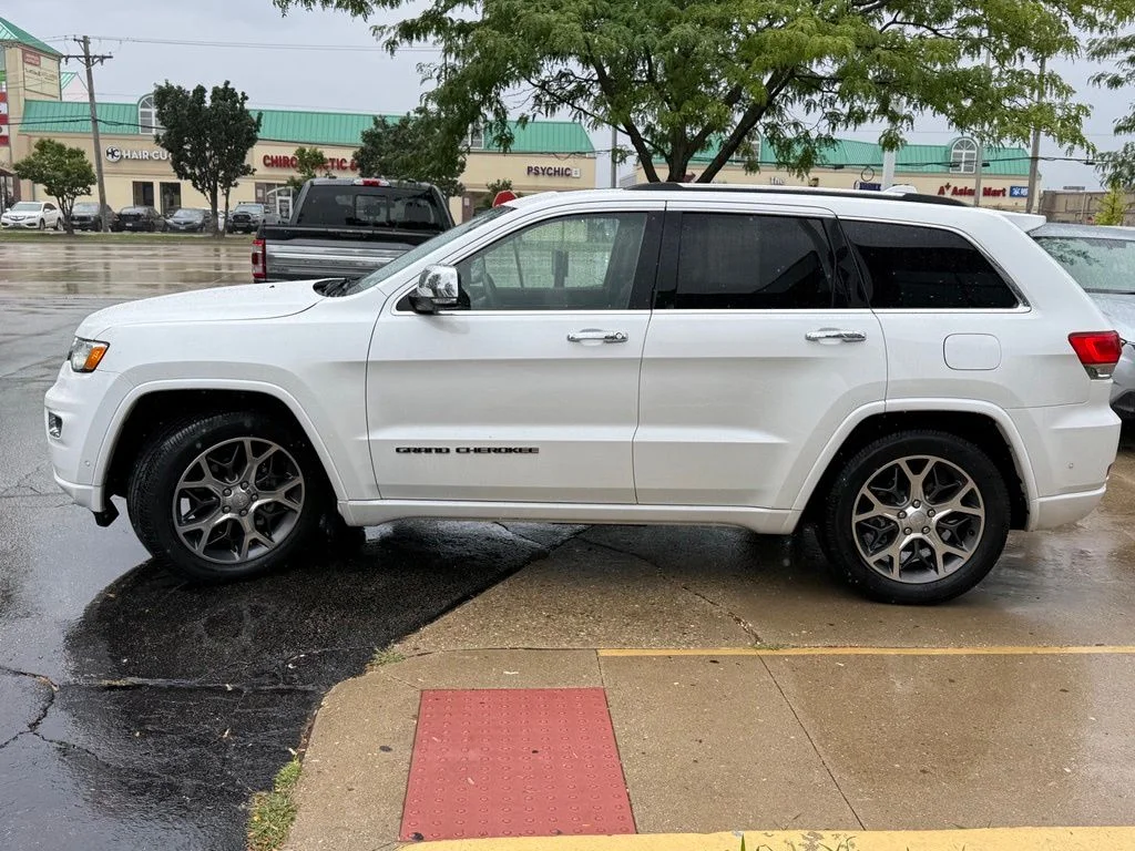 Used 2019 White Jeep Overland image 4
