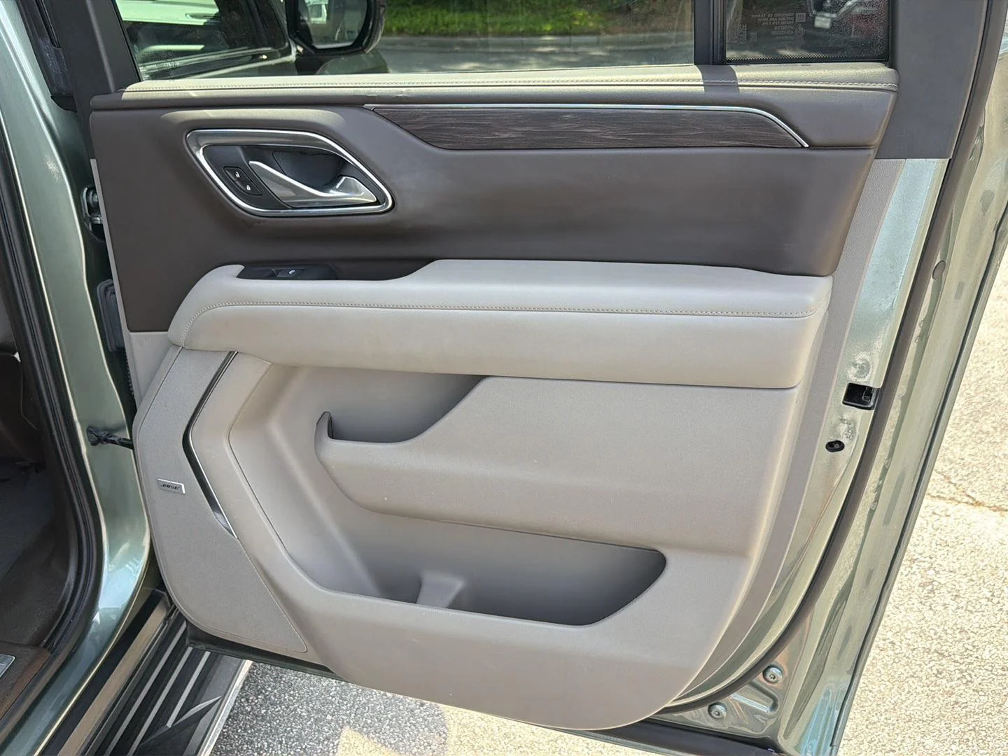 Used 2024 Silver Sage Metallic Chevrolet LT image 16