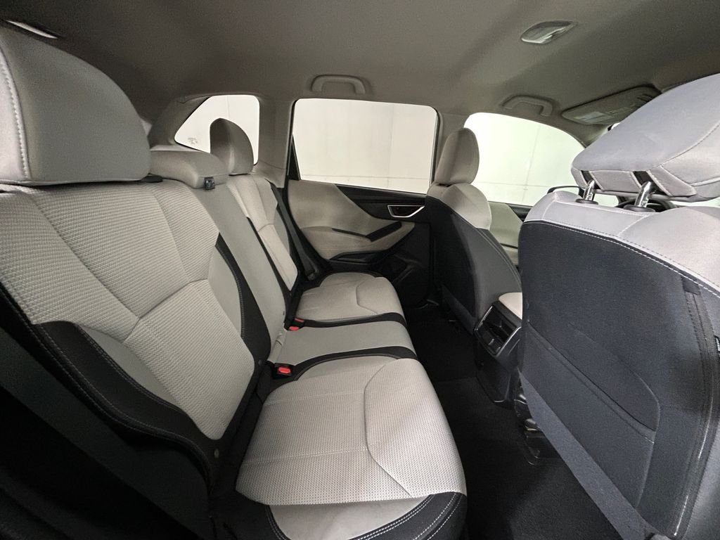 Used 2021 White Subaru Base image 17