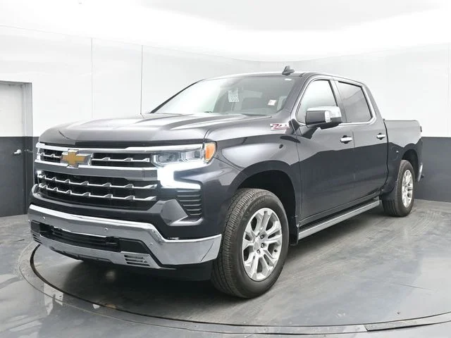 Used 2022 Gray Chevrolet LTZ image 9