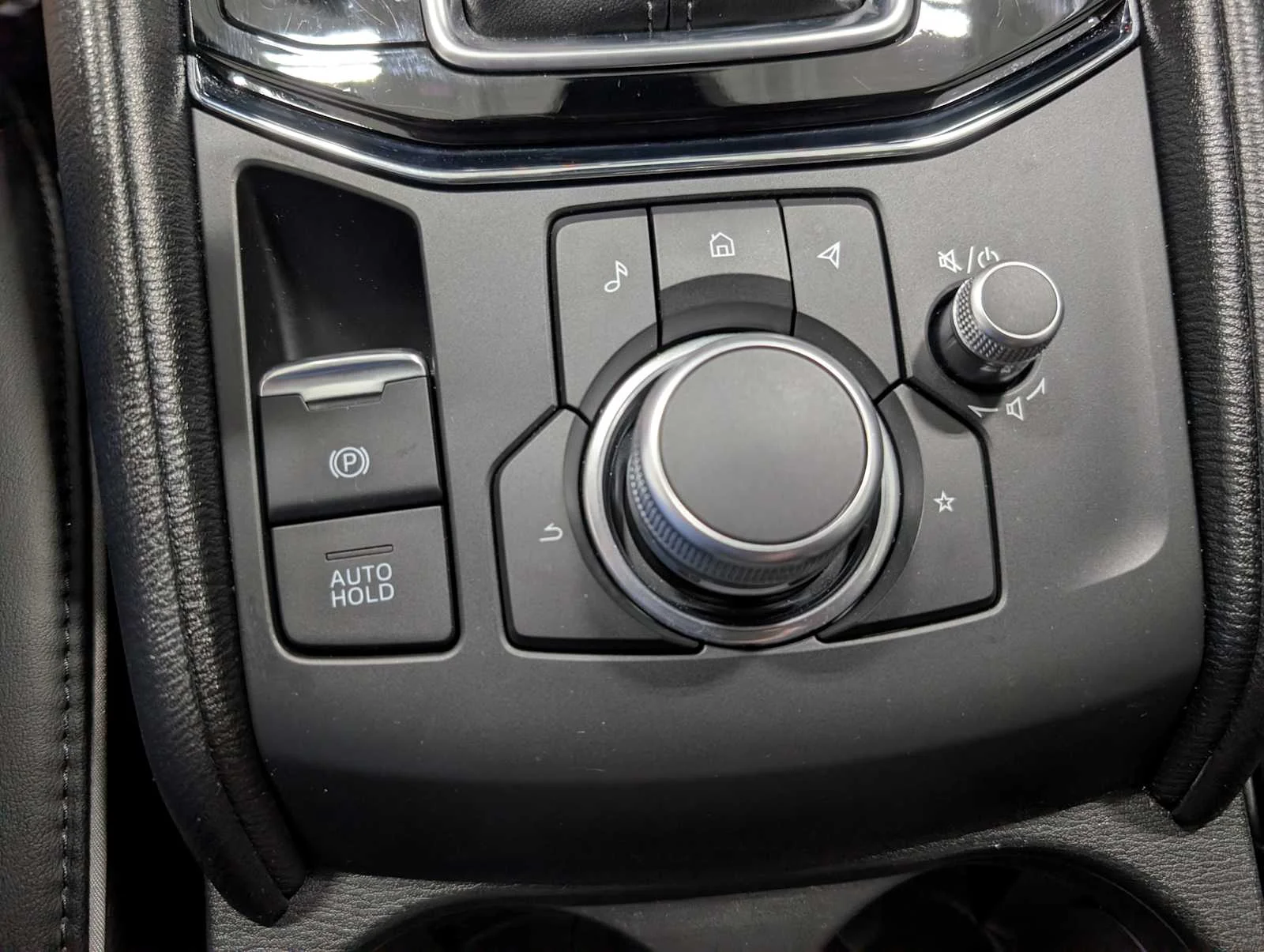 Certified Used 2025 Rhodium White Metallic Mazda 2.5 S Select Package image 25