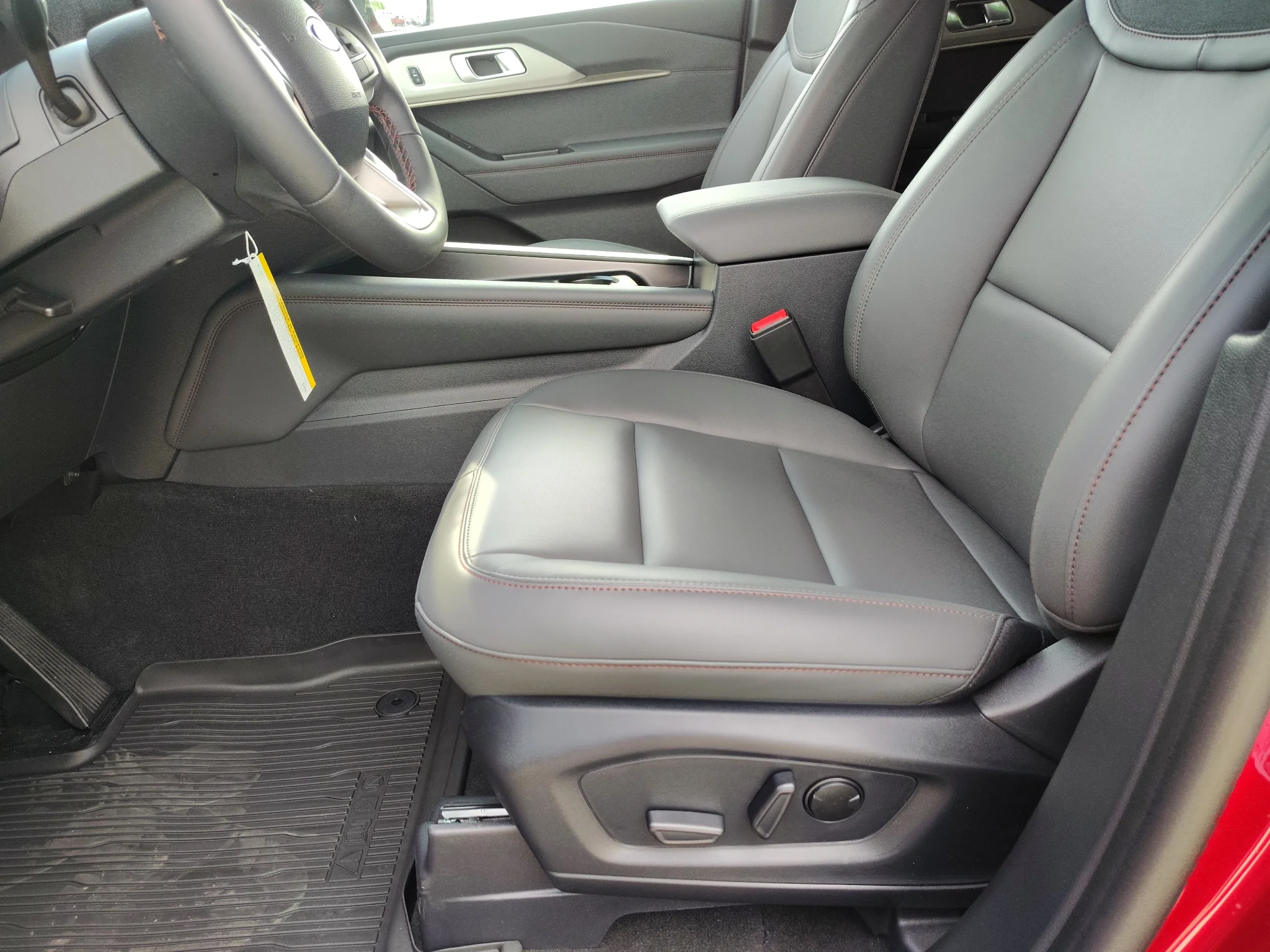 New 2027 Ruby Red Metallic Tinted Clearcoat Ford Active image 10