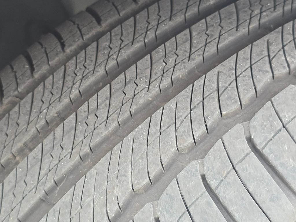 Certified Used 2026 Cirrus Silver Metallic Mercedes-Benz GLE 350 image 11