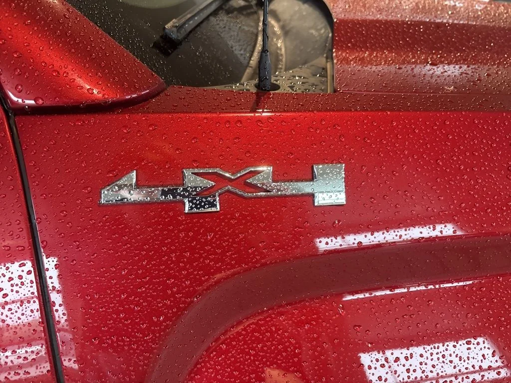 Used 2018 Red GMC SLT image 12