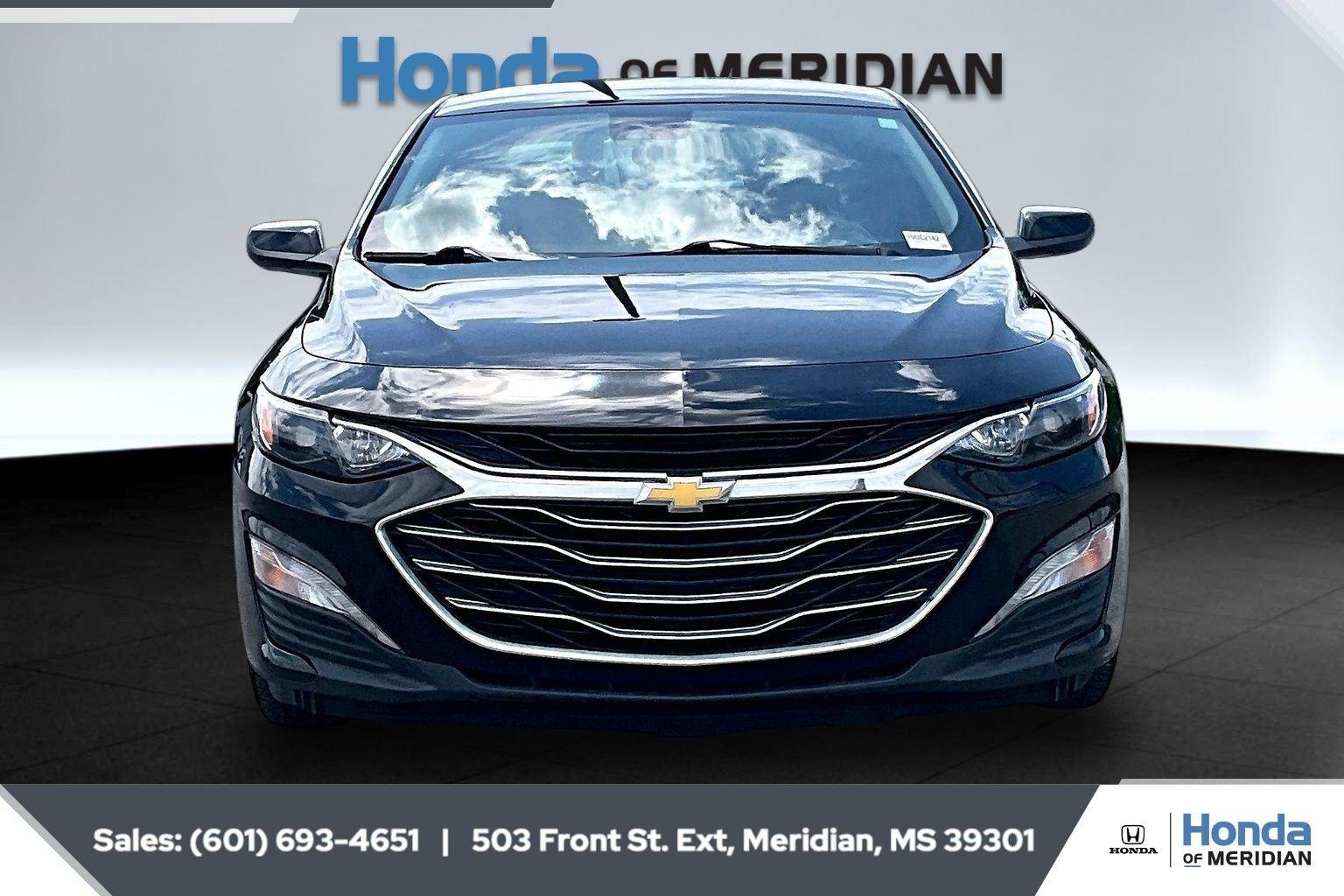 Used 2023 Mosaic Black Metallic Chevrolet LT image 3