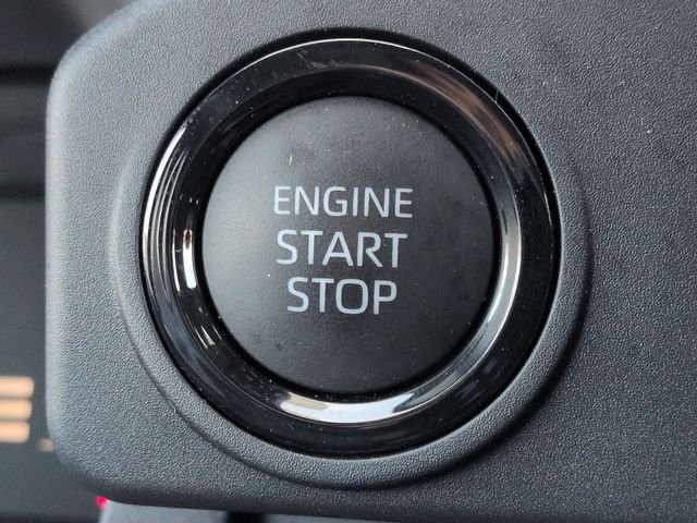 2025 Toyota Tacoma SR - Photo 29