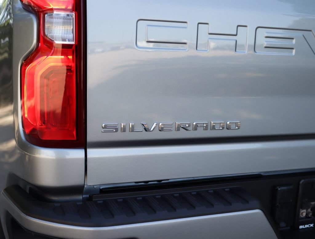 Used 2024 Sterling Gray Metallic Chevrolet High Country image 39