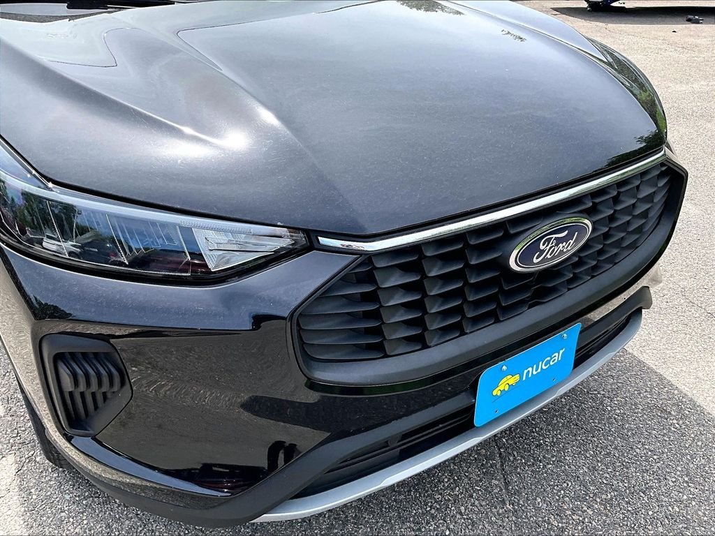 Used 2025 Black Ford Active image 8