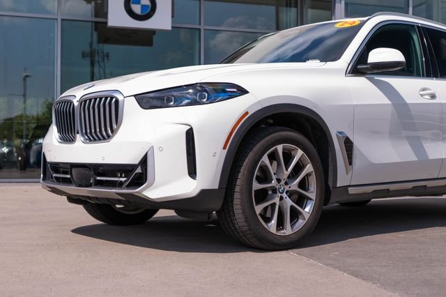 Certified Used 2024 Alpine White BMW xDrive40i image 6