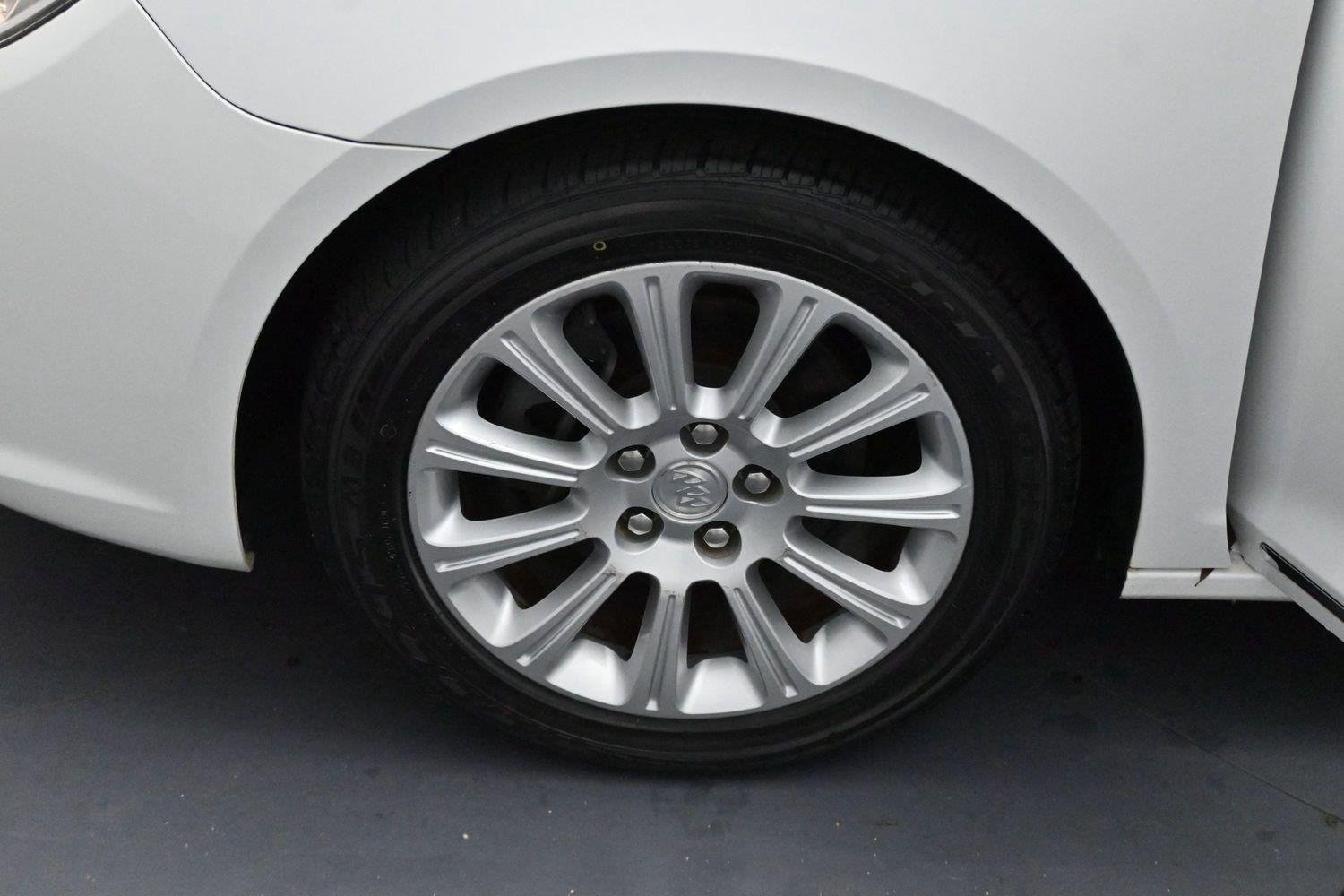 Used 2013 Summit White Buick Leather image 30