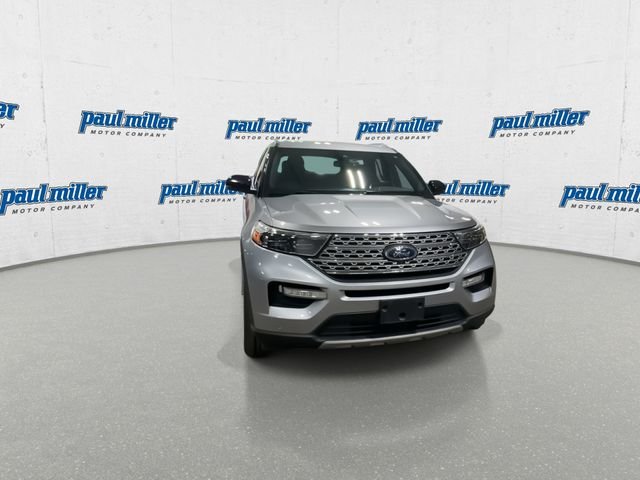 Used 2020 Silver Metallic Ford Limited image 4