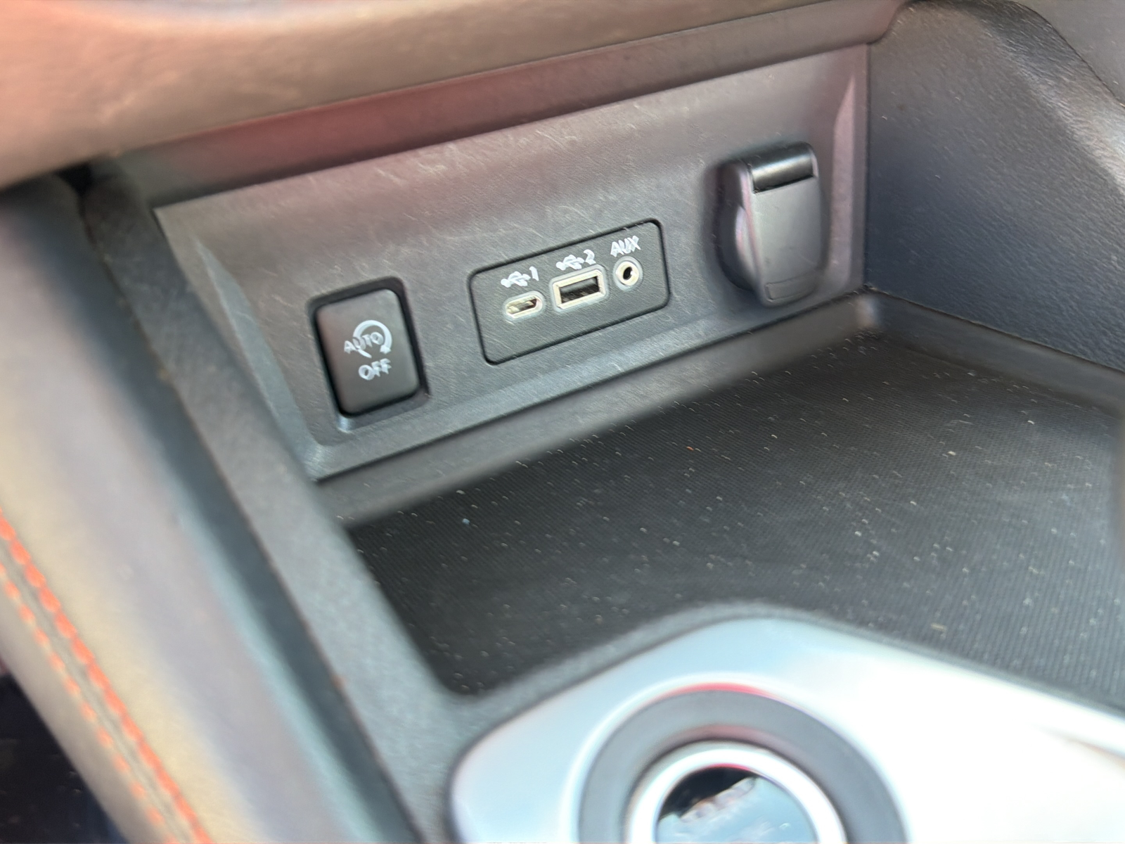 Certified Used 2025 Orange Nissan SR image 26