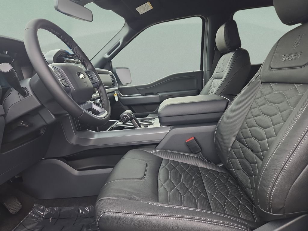 New 2025 White Ford XLT image 19