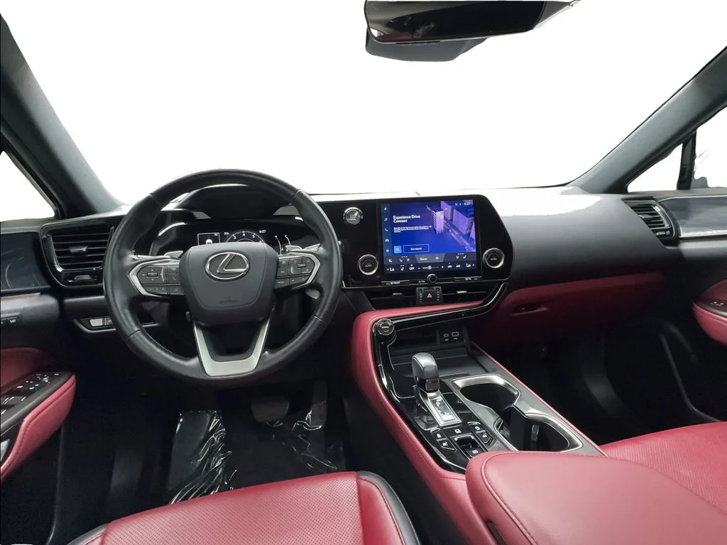 Used 2025 White Lexus 350 Premium image 32