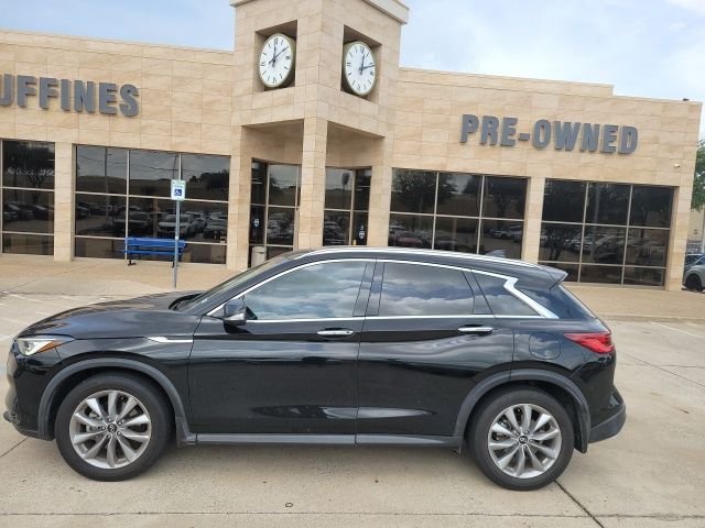 Used 2022 Black INFINITI ESSENTIAL image 1