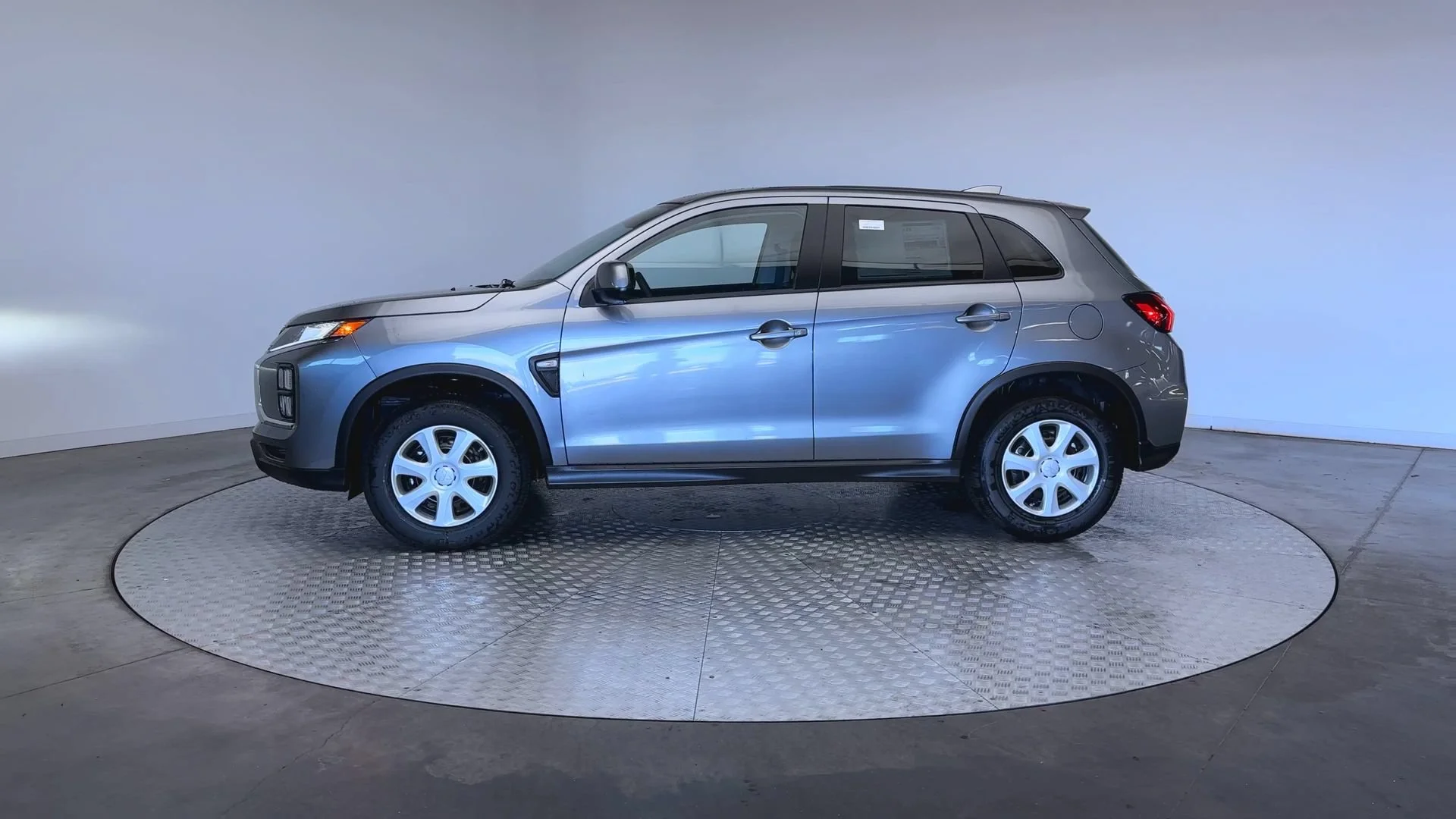 New 2026 Mercury Gray Metallic Mitsubishi 2.0 S image 5