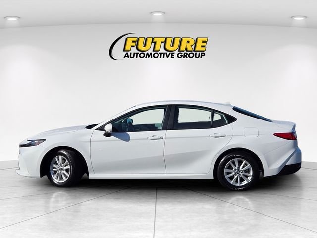 Used 2025 White Toyota LE image 1