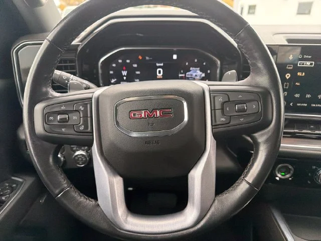 Used 2022 QUICKSILVER METALLIC GMC SLT image 17