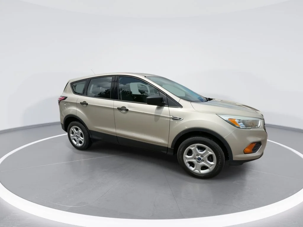 Used 2017 Gold Ford S image 2