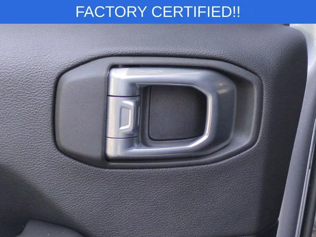 Used 2021 Silver Jeep Unlimited Sahara Altitude image 27