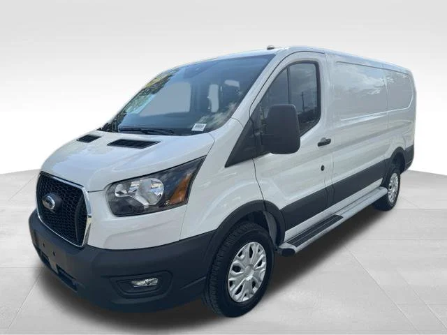 Used 2025 White Ford Base image 3
