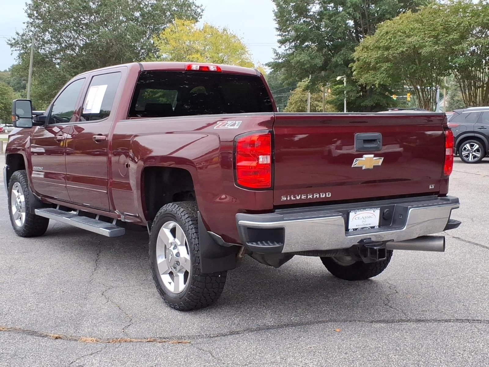 Used 2016 Butte Red Metallic Chevrolet LT image 10