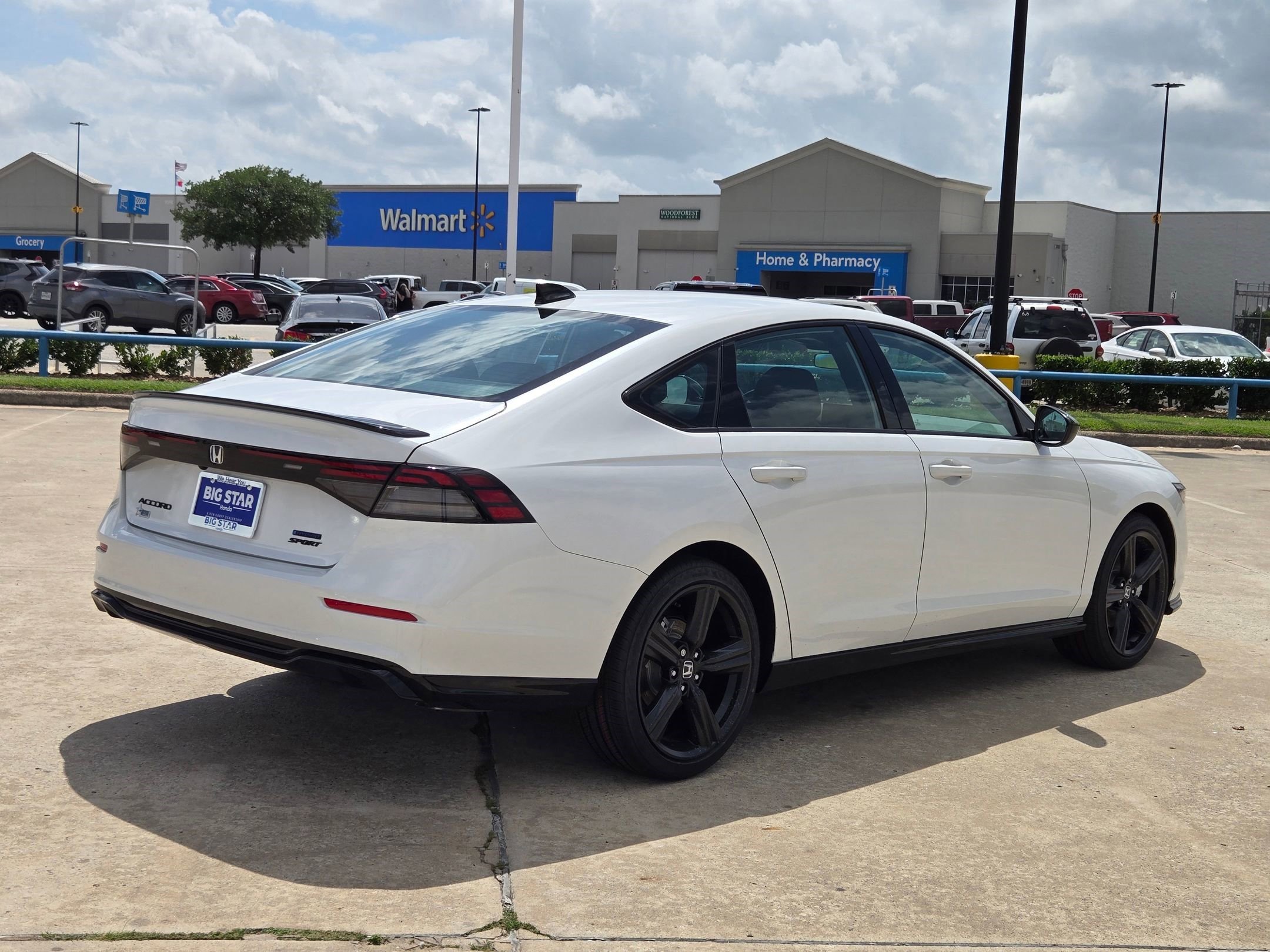 New 2026 Platinum White Pearl Honda Sport-L image 4