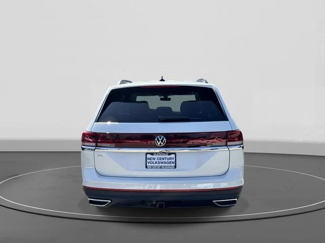 New 2026 White/off-white Volkswagen 2.0T SE w/Technology image 4
