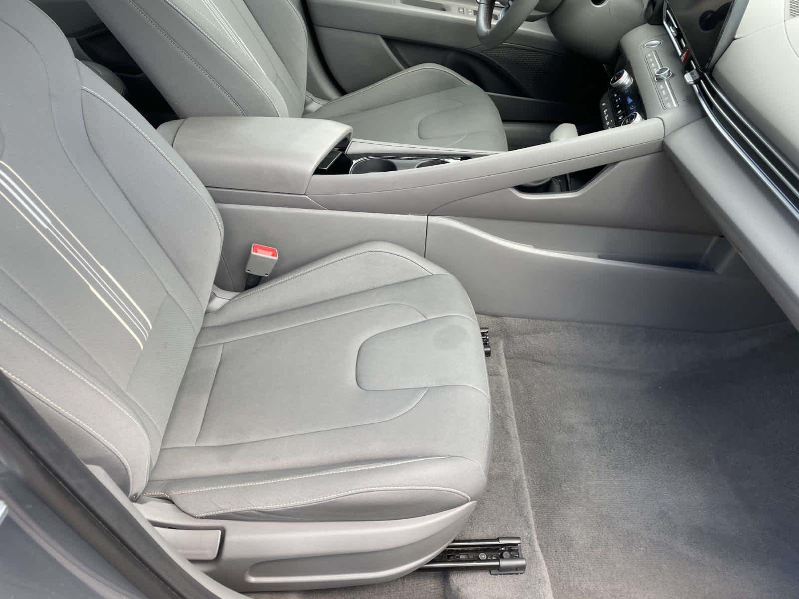 Certified Used 2025 Ecotronic Gray Hyundai SEL Convenience image 19