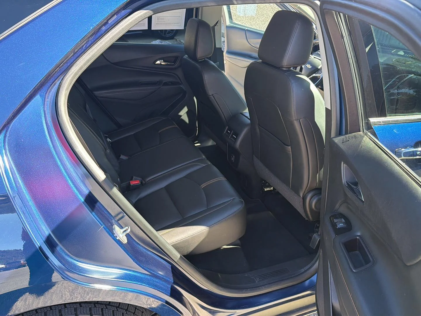 Used 2022 Blue Glow Metallic Chevrolet Premier image 19