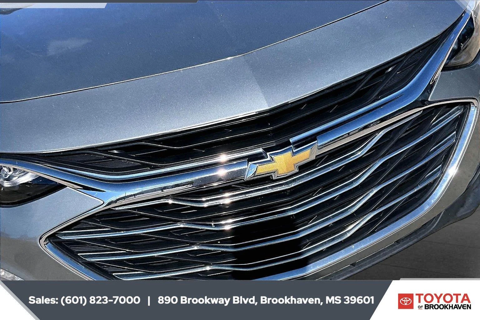 Used 2024 Sterling Gray Metallic Chevrolet LT image 21