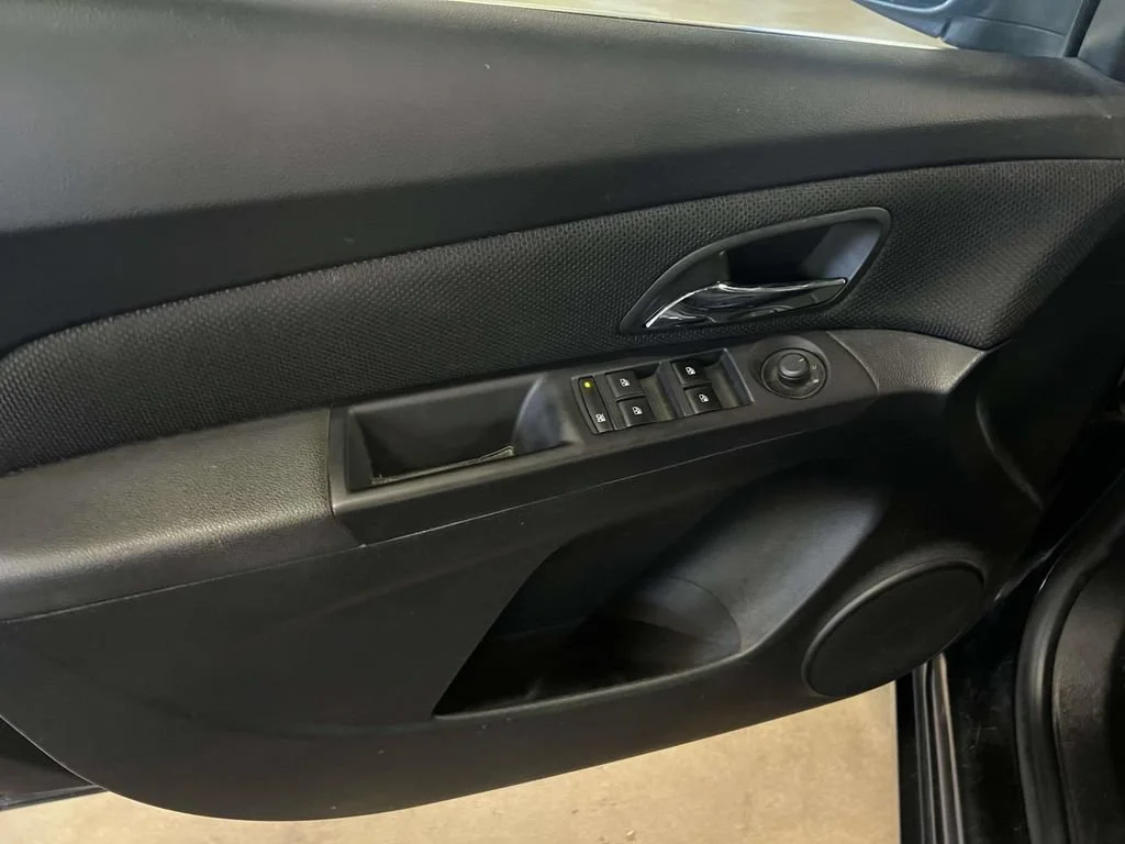 Used 2014 BLACK GRANITE METALLIC Chevrolet 1LT image 13