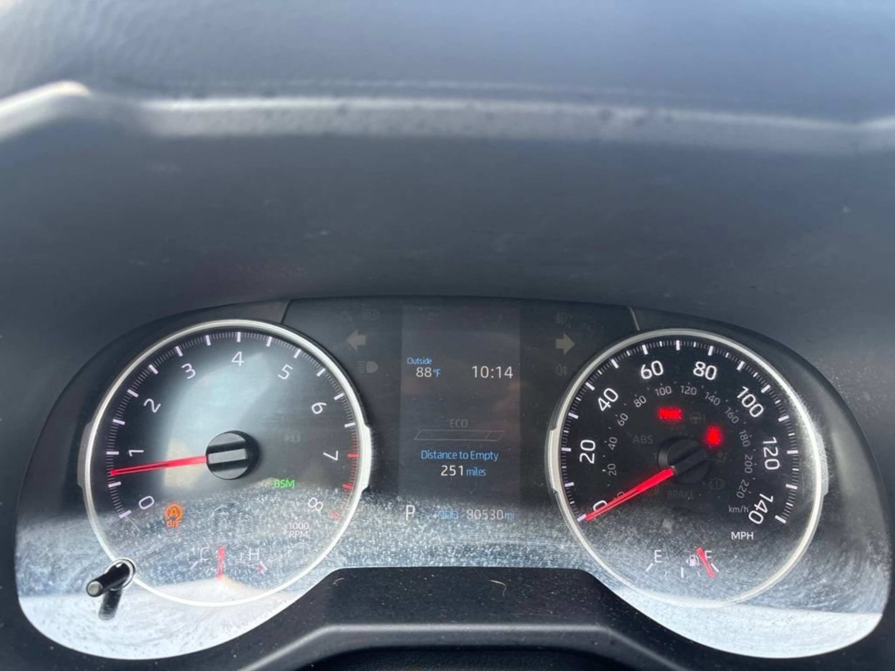 Used 2020 Super White Toyota XLE image 9
