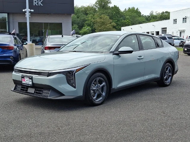 Certified Used 2025 Gray Kia LXS image 4