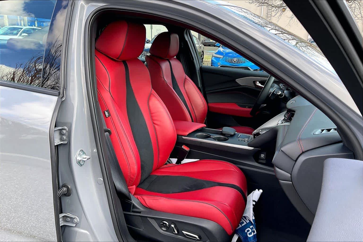 2025 Acura TLX A-SPEC Package - Photo 9