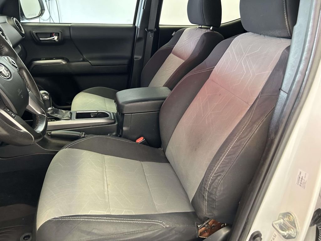 Used 2022 White Toyota TRD Off-Road image 17