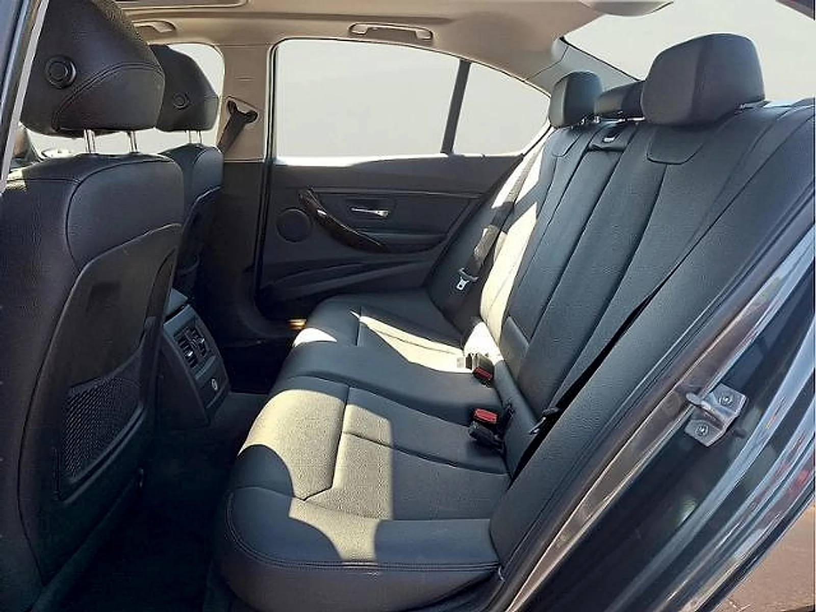 2015 BMW 3 Series 328i - Photo 8