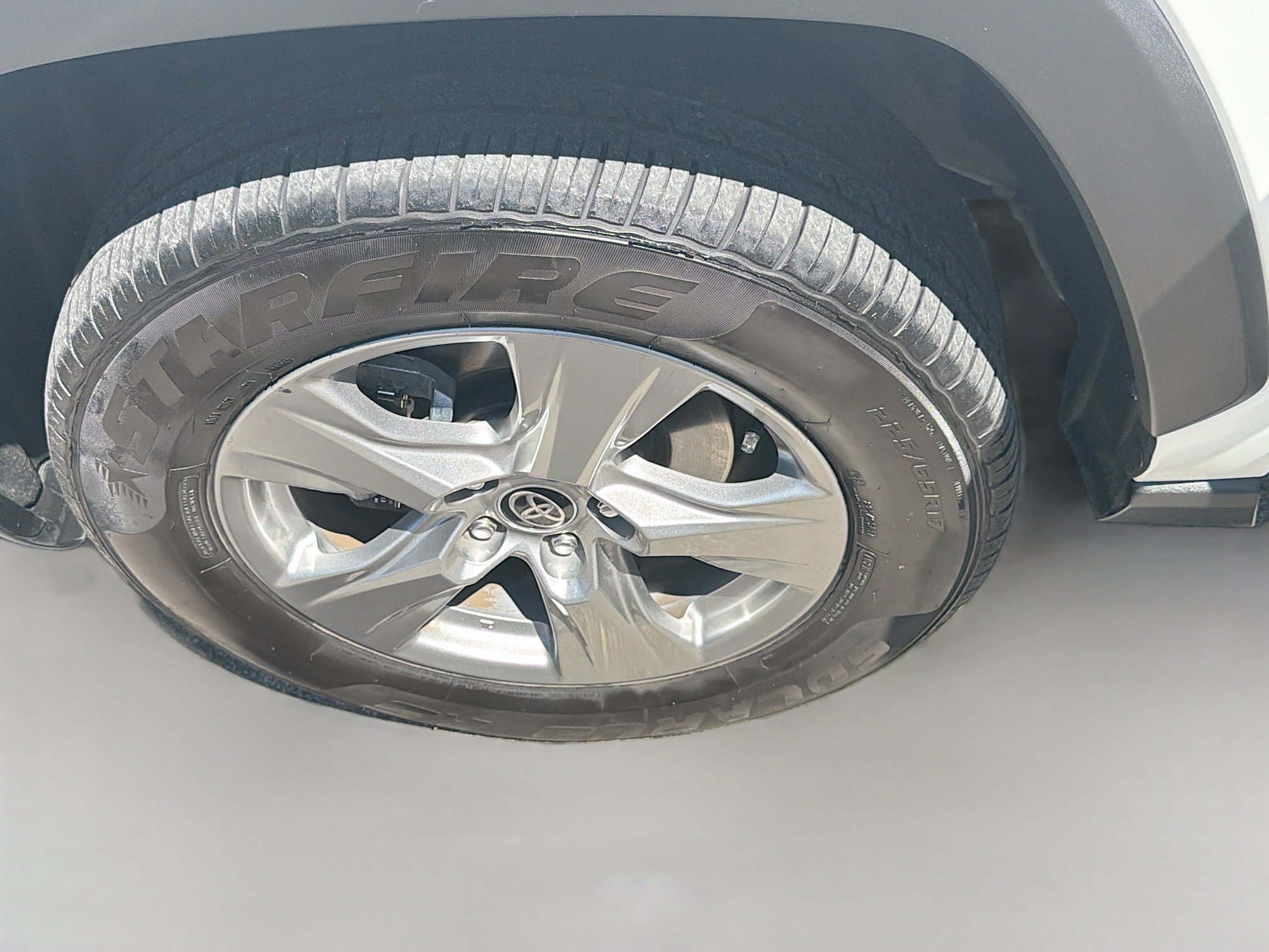 Used 2024 Ice Toyota XLE image 33