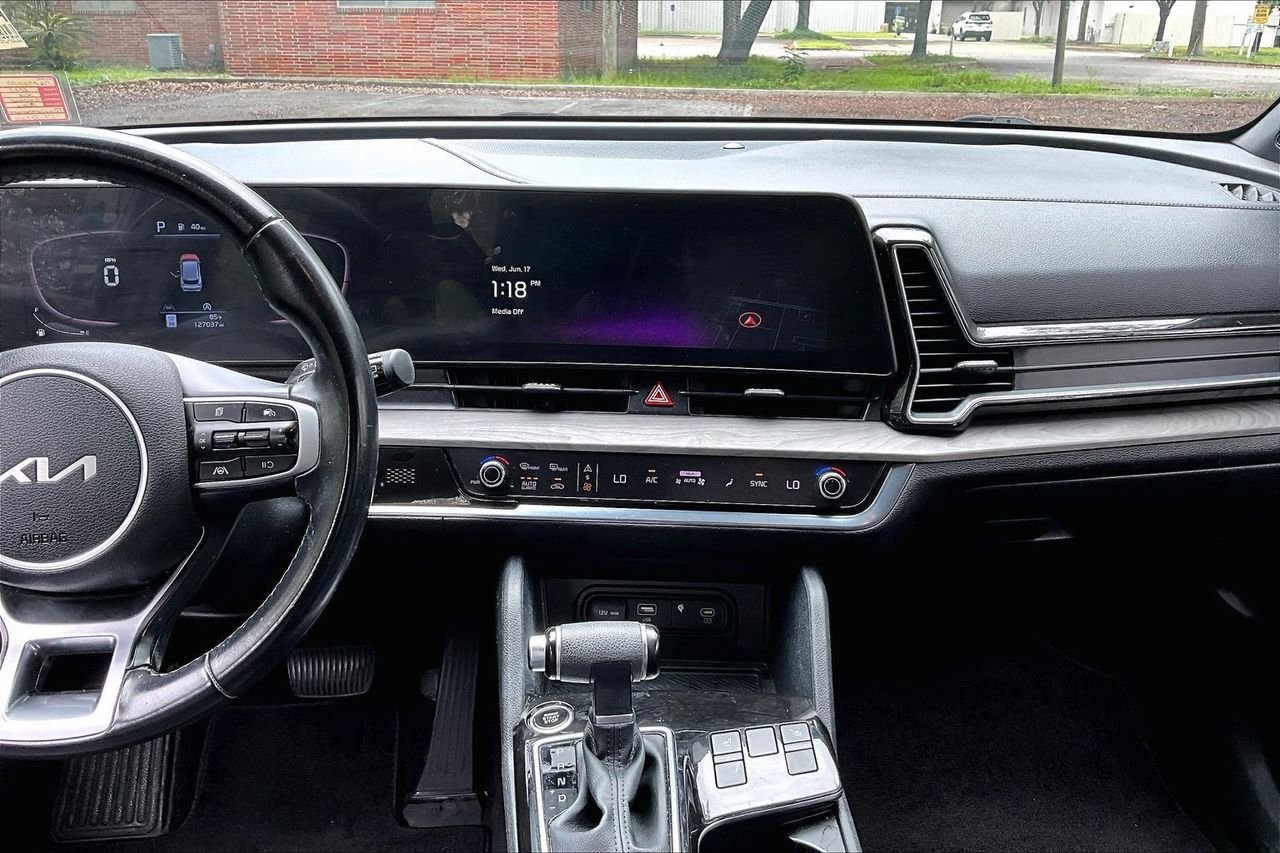 Used 2023 Black Kia X-Line image 9