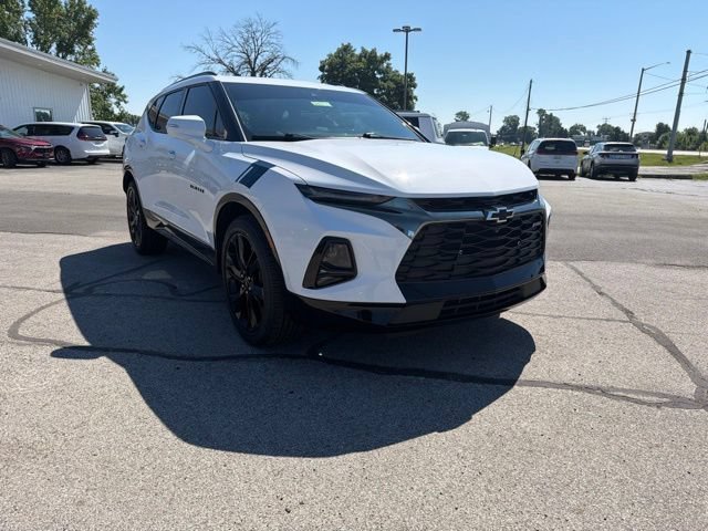 Used 2019 SUMMIT WHITE Chevrolet RS image 4