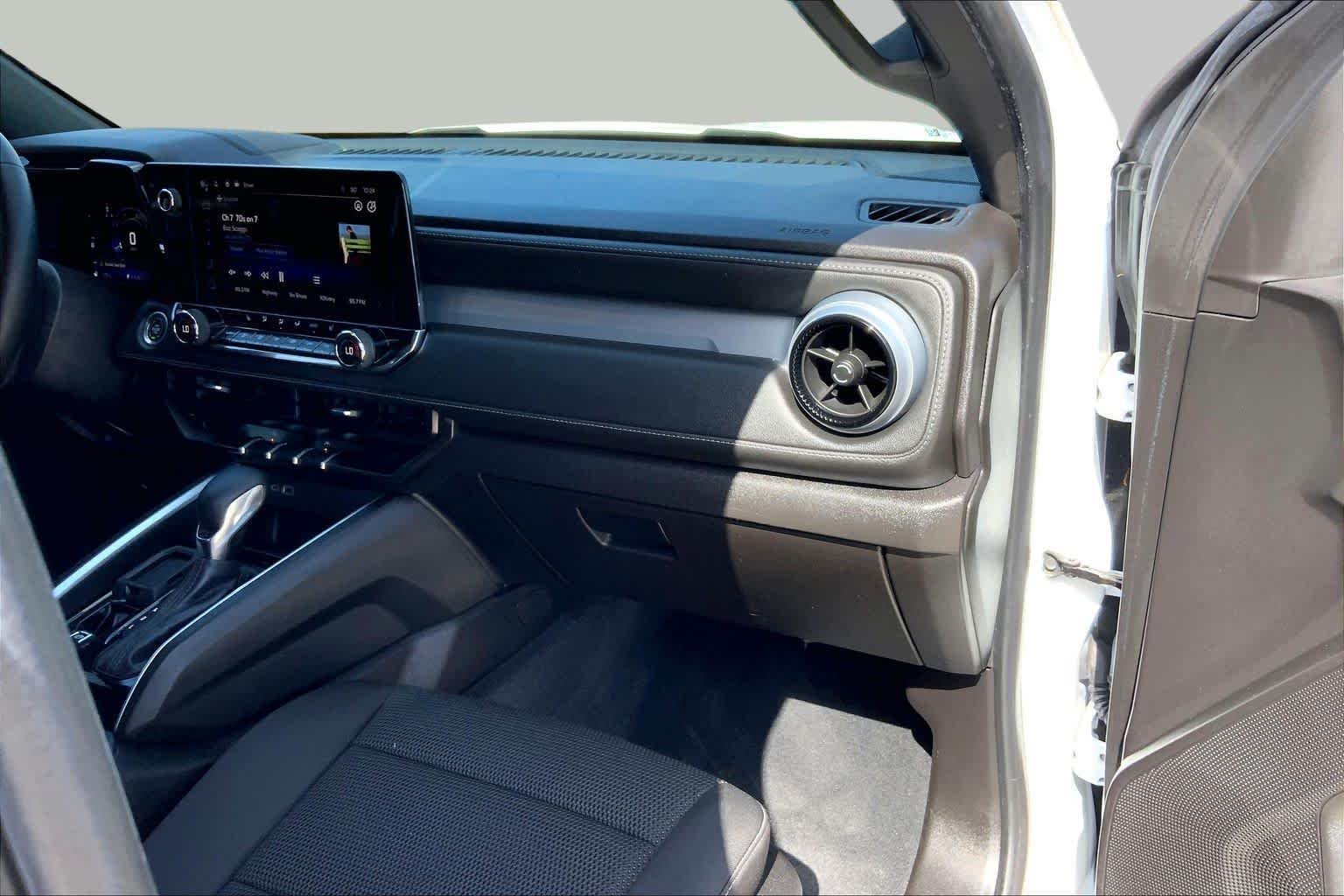Used 2023 Summit White Chevrolet LT image 18