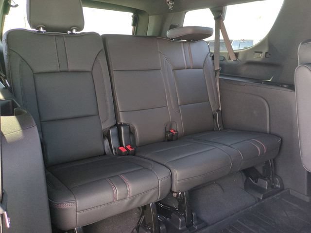2026 Chevrolet Suburban RST - Photo 31