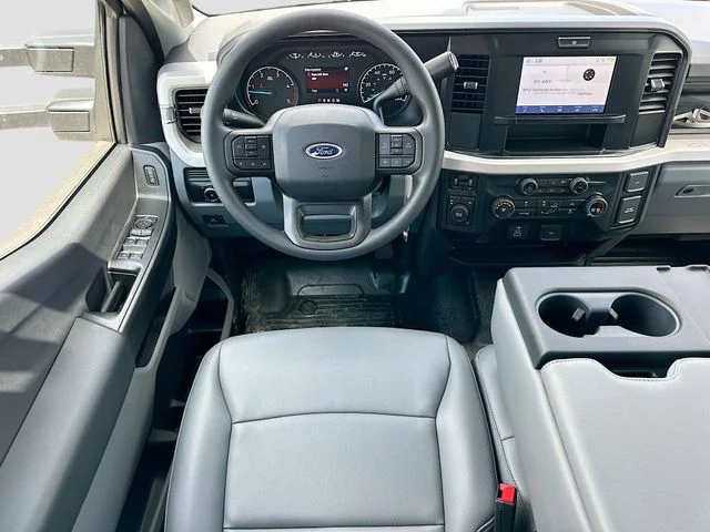 New 2026 Oxford White Ford XL image 15