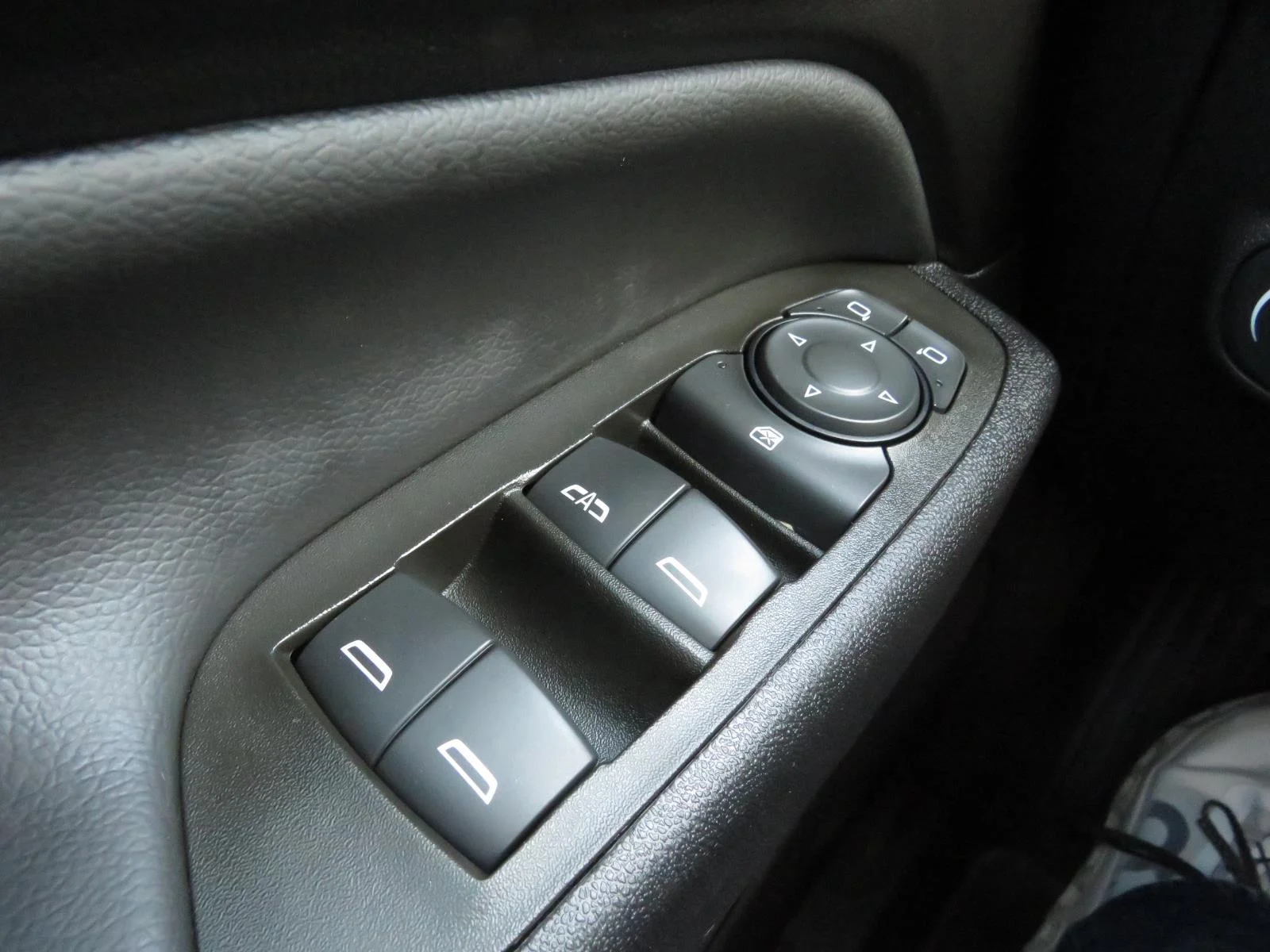 Used 2024 Radiant Red Tintcoat Chevrolet LT image 31