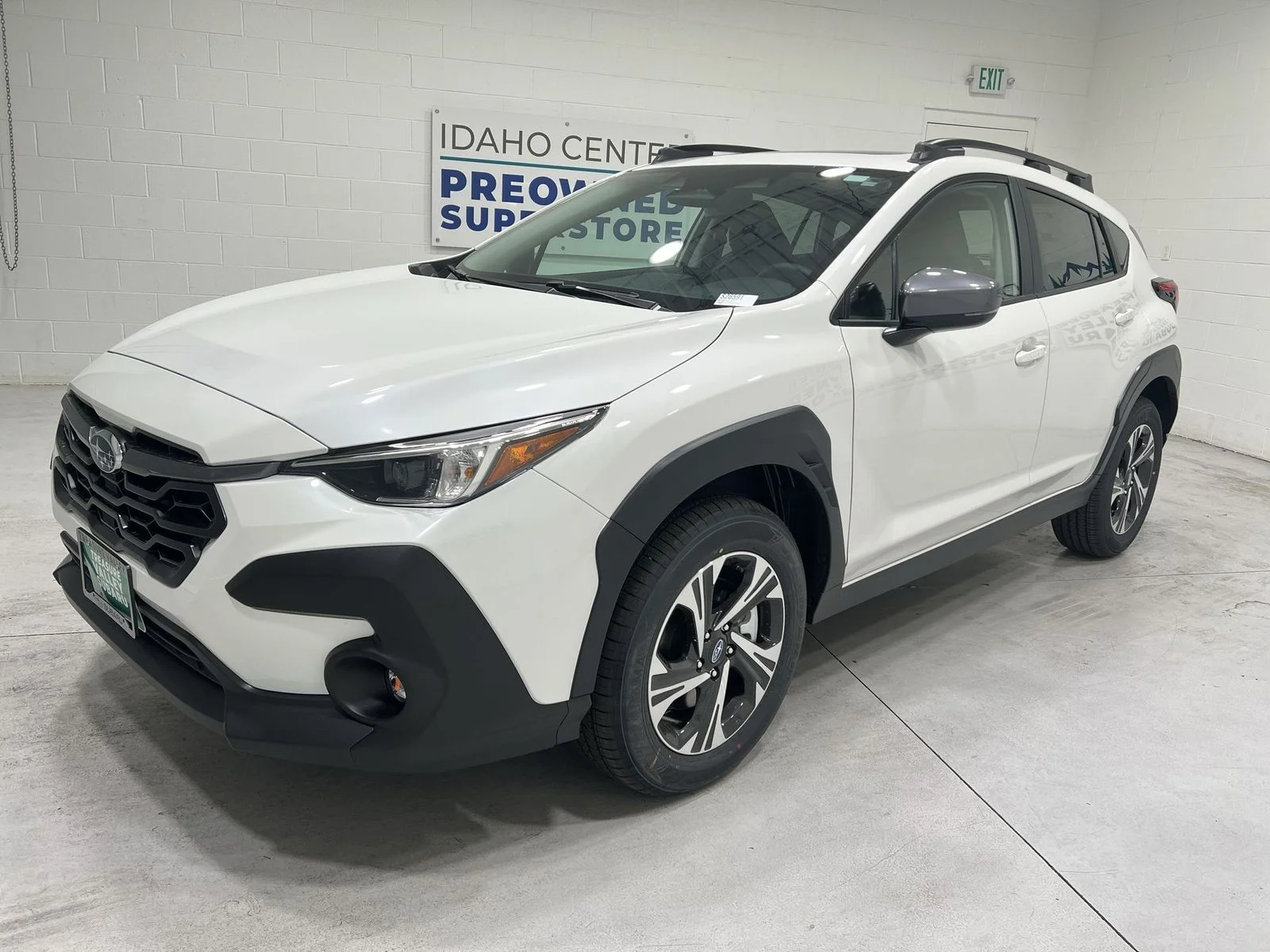 New 2026 CRYSTAL WHITE PEARL Subaru Premium image 4