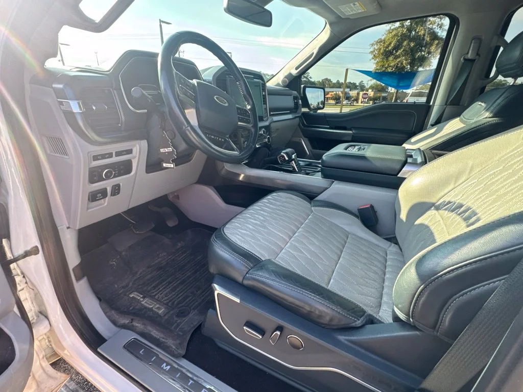 Used 2023 White Metallic Ford Limited image 7