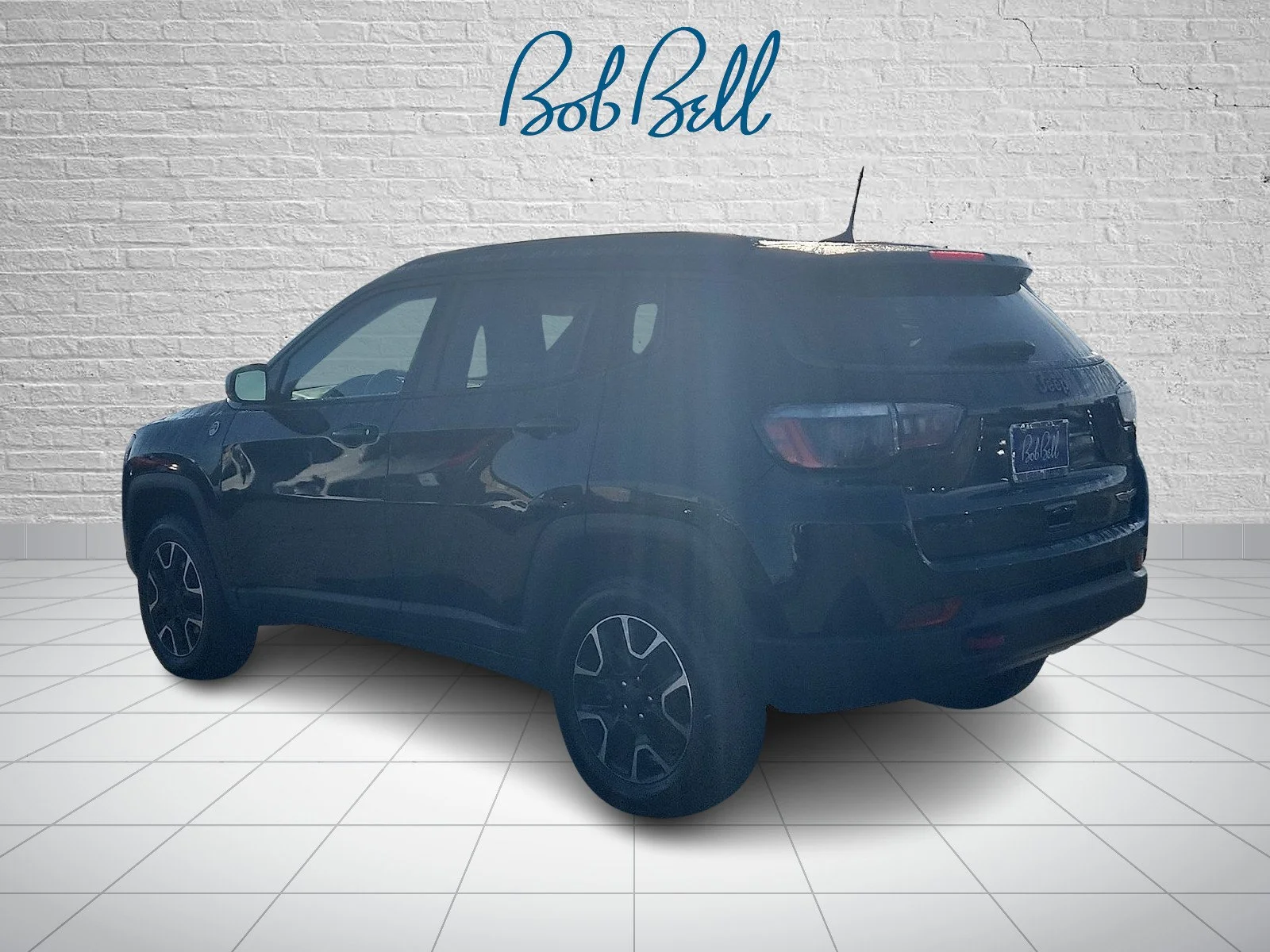 Used 2021 Diamond Black Jeep Trailhawk image 4